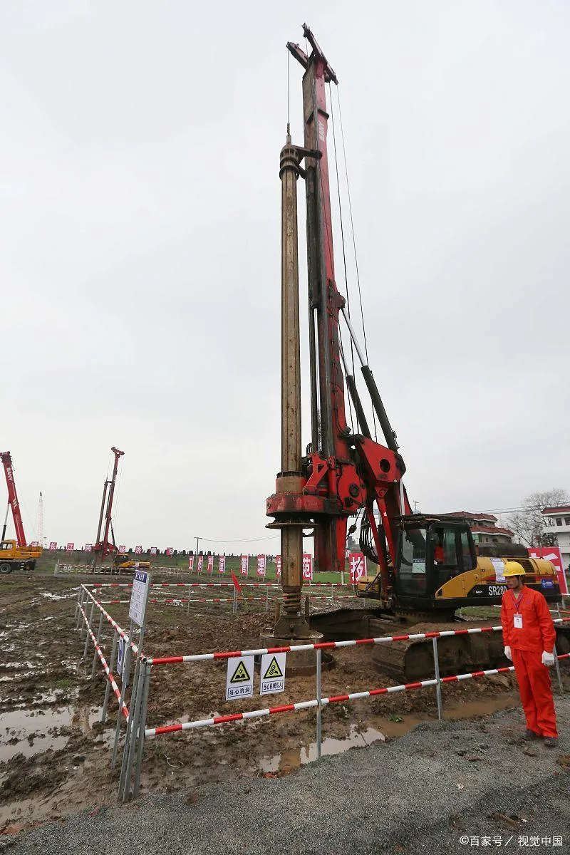 钻孔灌注桩孔底沉渣控制关键技术：机具选型、泥浆优化与精准测量