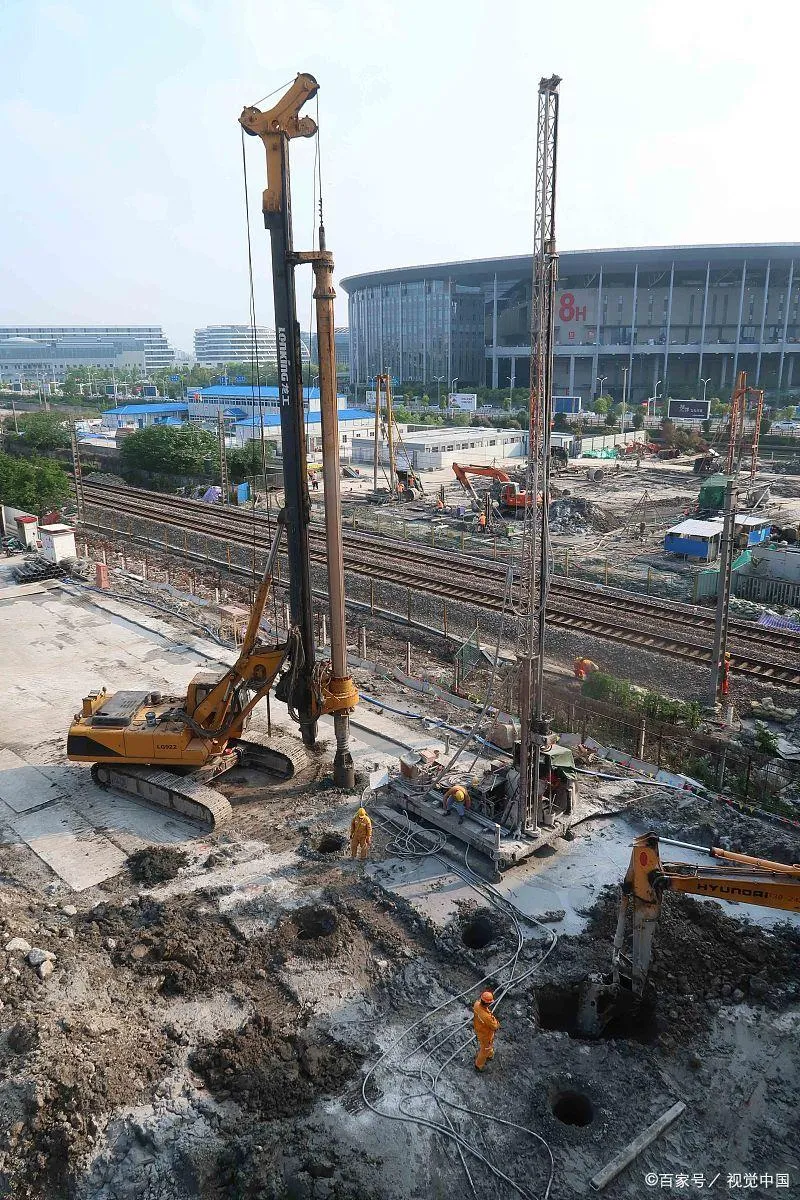钻孔灌注桩孔底沉渣控制关键技术：机具选型、泥浆优化与精准测量